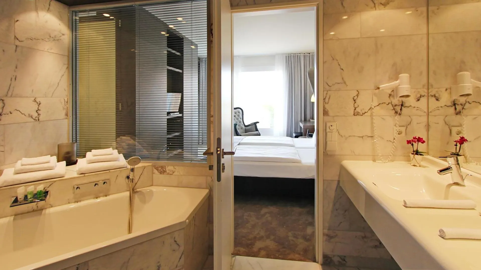 ARCOTEL John F - am Gendarmenmarkt Berlin Otel