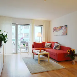 An Der Uni Mit Tiefgarage Und Loggia Apartment