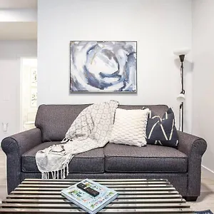 *new* Modern King Bed! Netflix! Sleeps 4! Apartment Edmonton